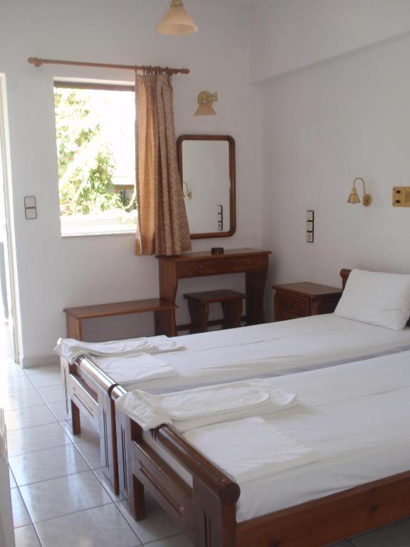 Fevro Hotel أغيا غاليني الغرفة الصورة