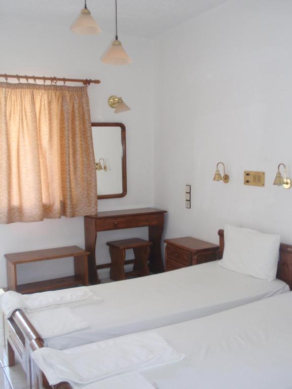 Fevro Hotel أغيا غاليني الغرفة الصورة