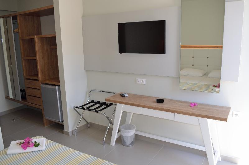 Fevro Hotel أغيا غاليني المظهر الخارجي الصورة
